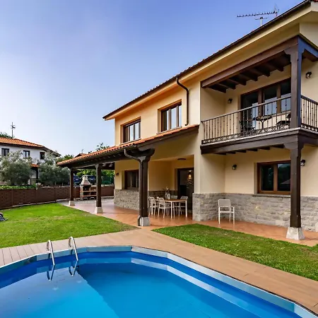 Casa Otero En * Camango