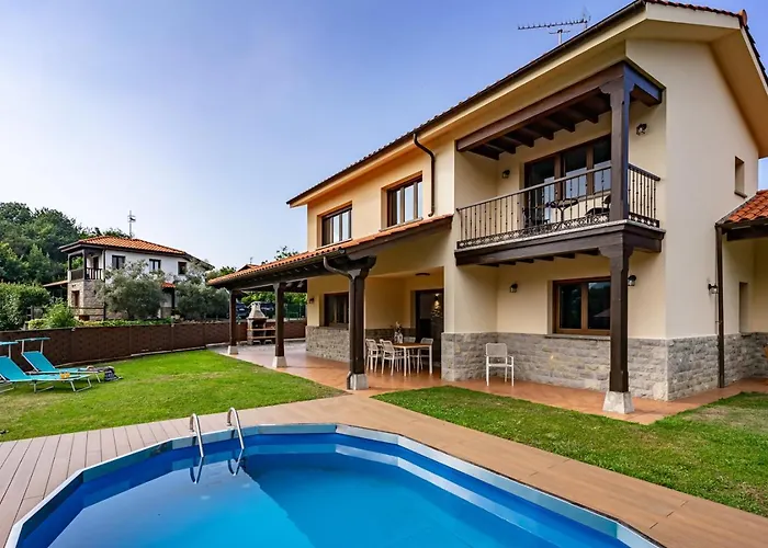 Casa Otero En * Camango